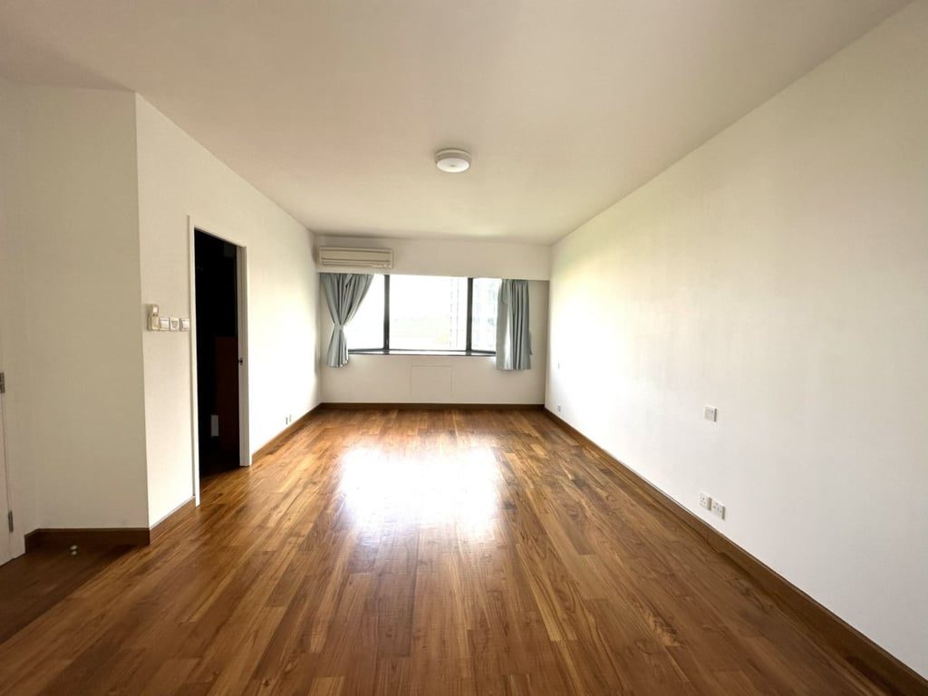 photo 8 — South Bay Towers, South Bay