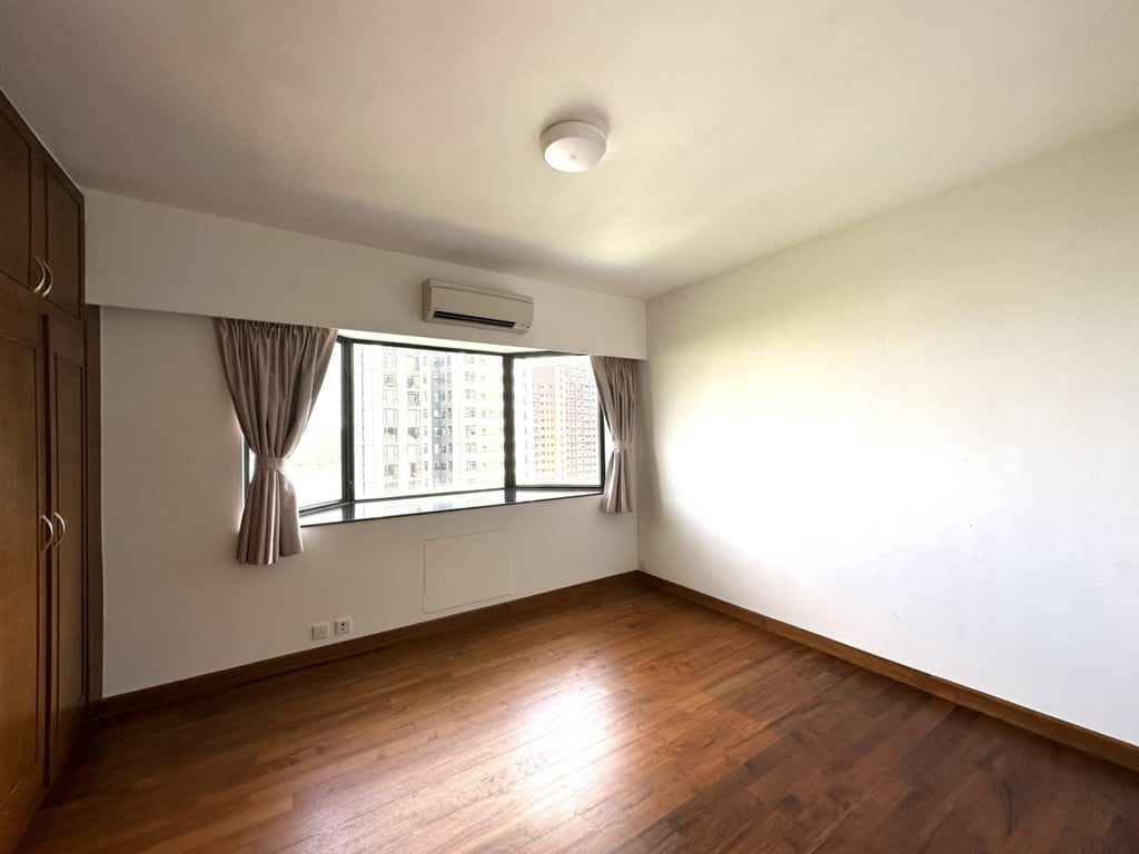 photo 9 — South Bay Towers, South Bay