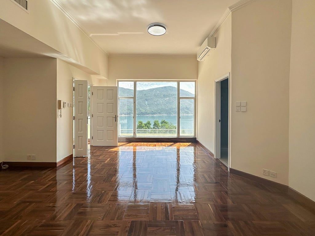 photo 5 — Redhill Peninsula - Cedar Drive, Tai Tam