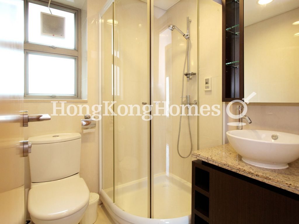 Guest Bathroom — The Zenith - Block 1, Wan Chai