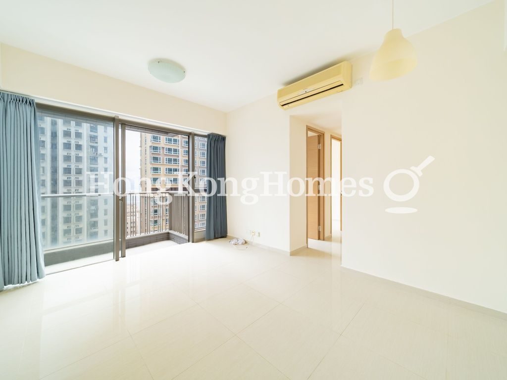 Living and Dining Room — Island Crest - Tower 1, Sai Ying Pun