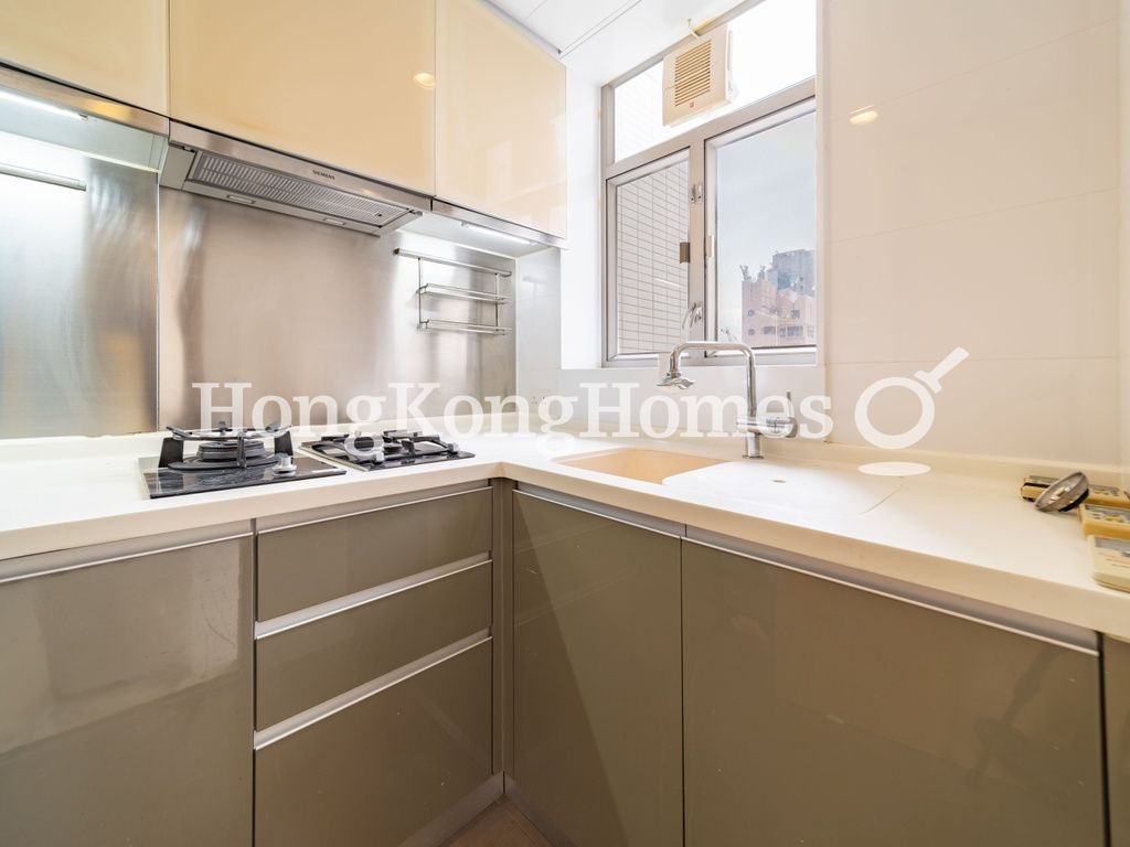 Kitchen — Island Crest - Tower 1, Sai Ying Pun