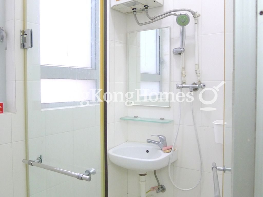 Bathroom — Elgin Street, 46-50, Central