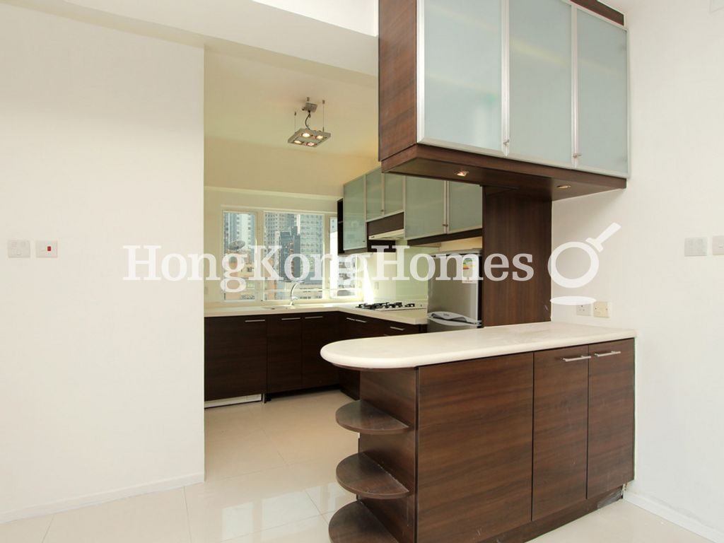 Open Kitchen — Villa Serene, Central