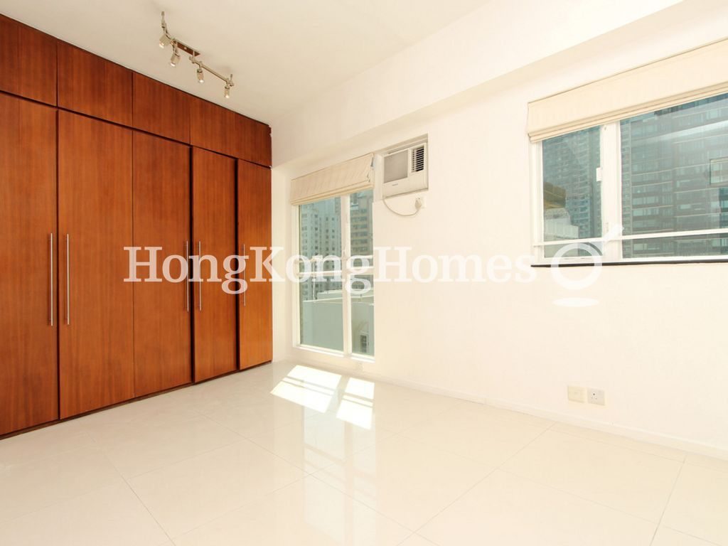 Master Bedroom — Villa Serene, Central