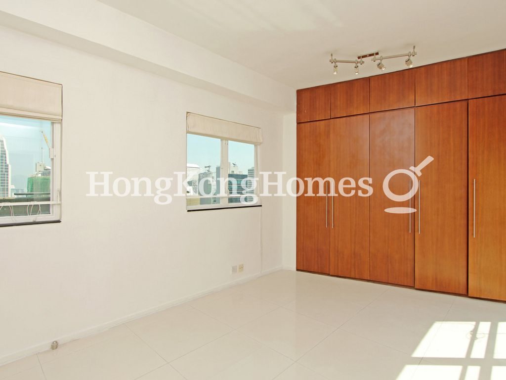 Built-in Wardrobe in Master Bedroom — Villa Serene, Central