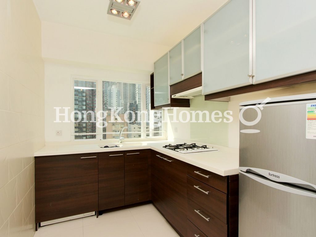 Open Kitchen — Villa Serene, Central