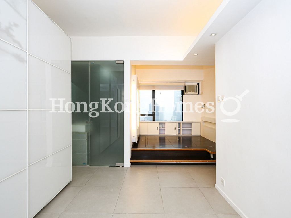 Master Bedroom — Ying Piu Mansion, Mid-levels West