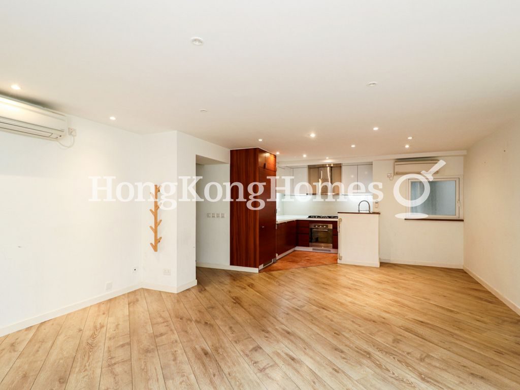 Living and Dining Room — City Garden - Block 04, North Point
