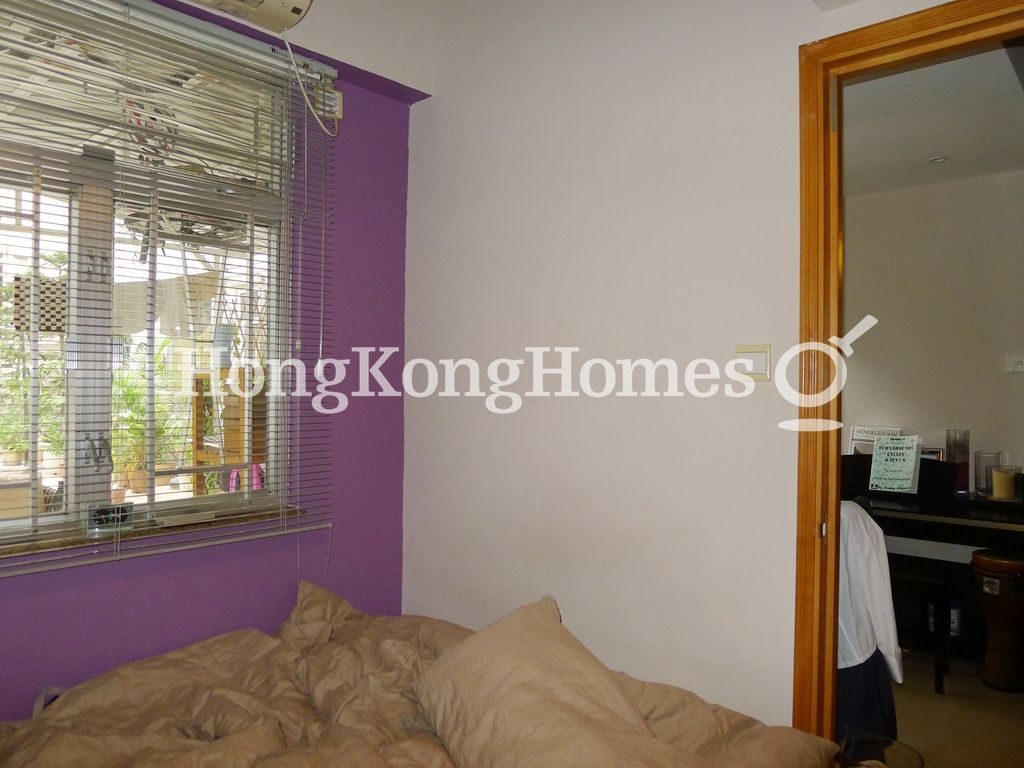 Master Bedroom — Hang Yue Building, Sai Ying Pun