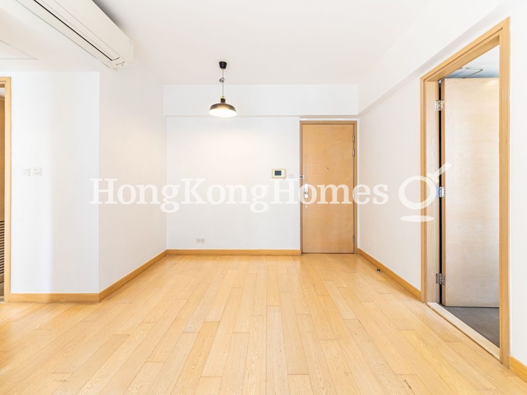 Living and Dining Room — Island Crest - Tower 2, Sai Ying Pun