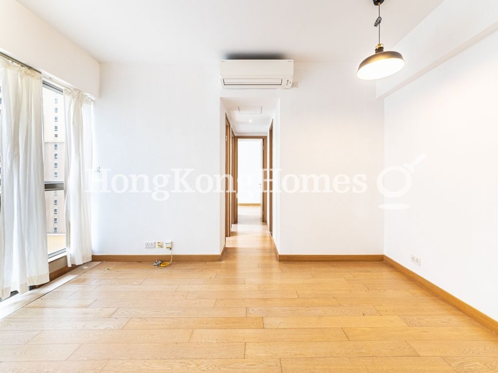 Living and Dining Room — Island Crest - Tower 2, Sai Ying Pun