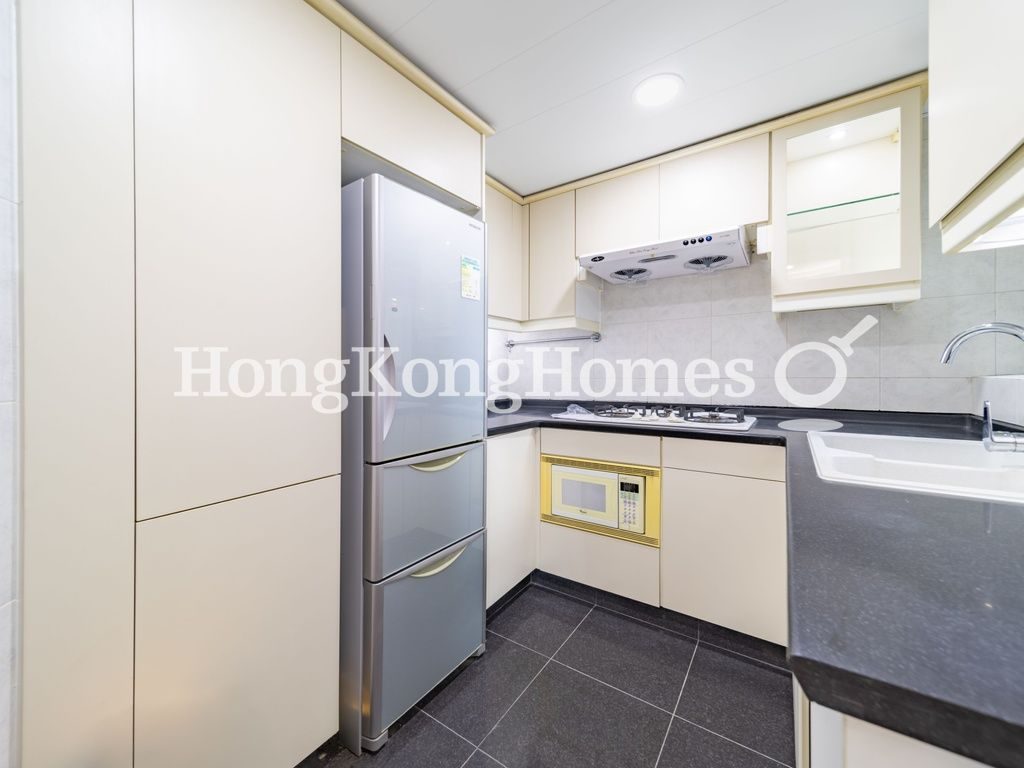 Kitchen — Island Harbourview - Tower 10, Tai Kok Tsui