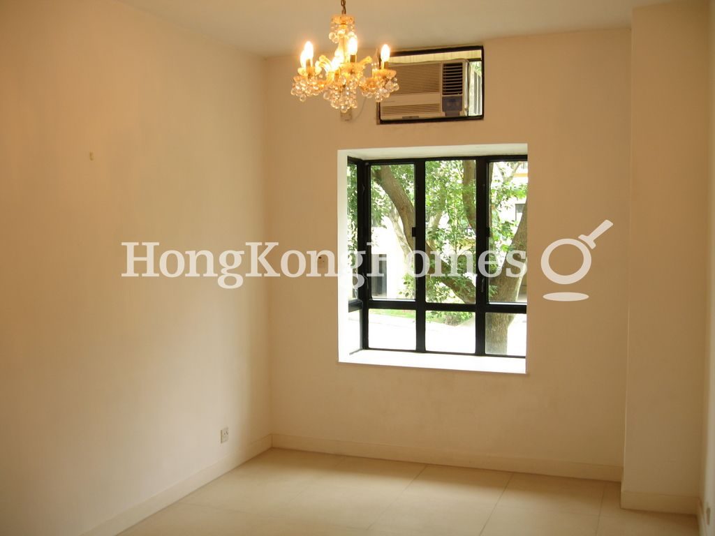 Dining Room — Phase 4 - Peninsula Village - Caperidge Drive - Block 29, Discovery Bay