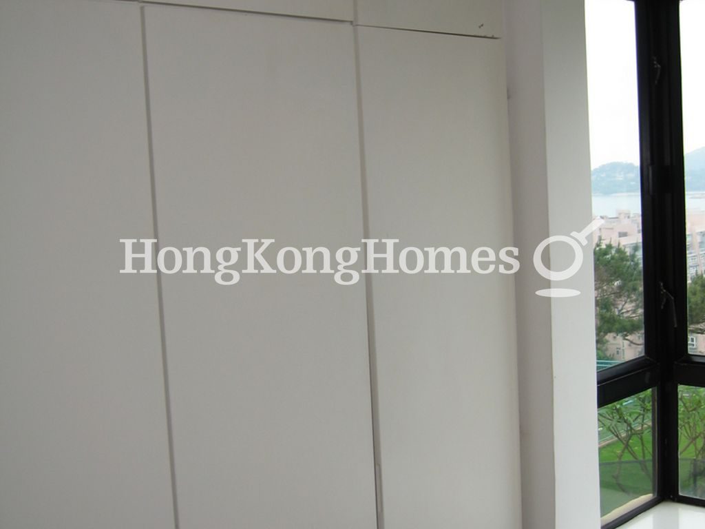 Walk-in Closet in Master Bedroom — Phase 4 - Peninsula Village - Caperidge Drive - Block 29, Discovery Bay
