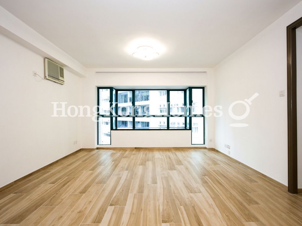 Living and Dining Room — Prosperous Height, Mid-levels West