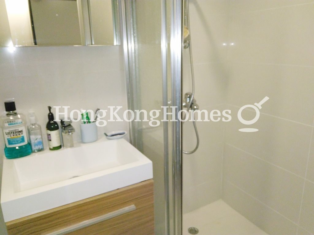 Master Bathroom — Rhine Court, Mid-levels West