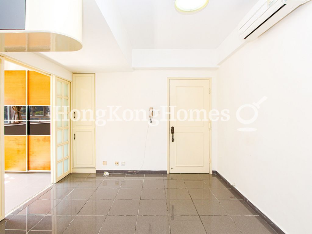 Living and Dining Room — Huncliff Court, Western / Kennedy Town