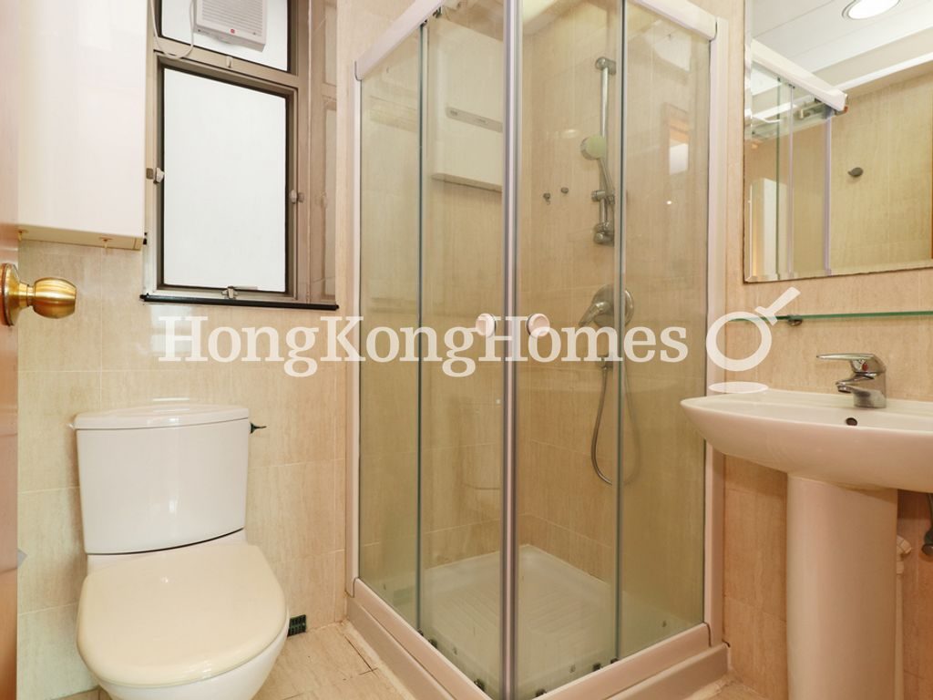 Guest Bathroom — Sorrento Tower - 6, Tsim Sha Tsui