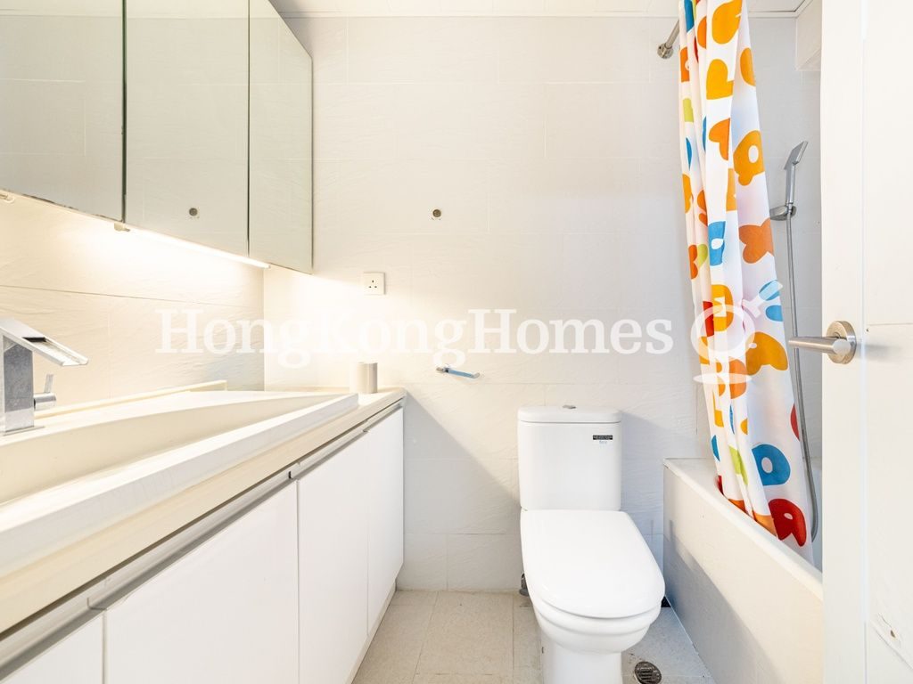 Master Bathroom — The Grand Panorama III, Mid-levels West