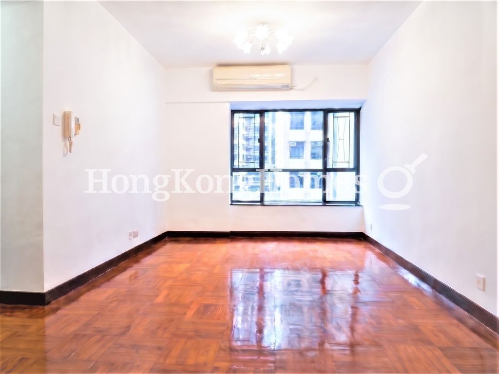 Living and Dining Room — The Grand Panorama III, Mid-levels West