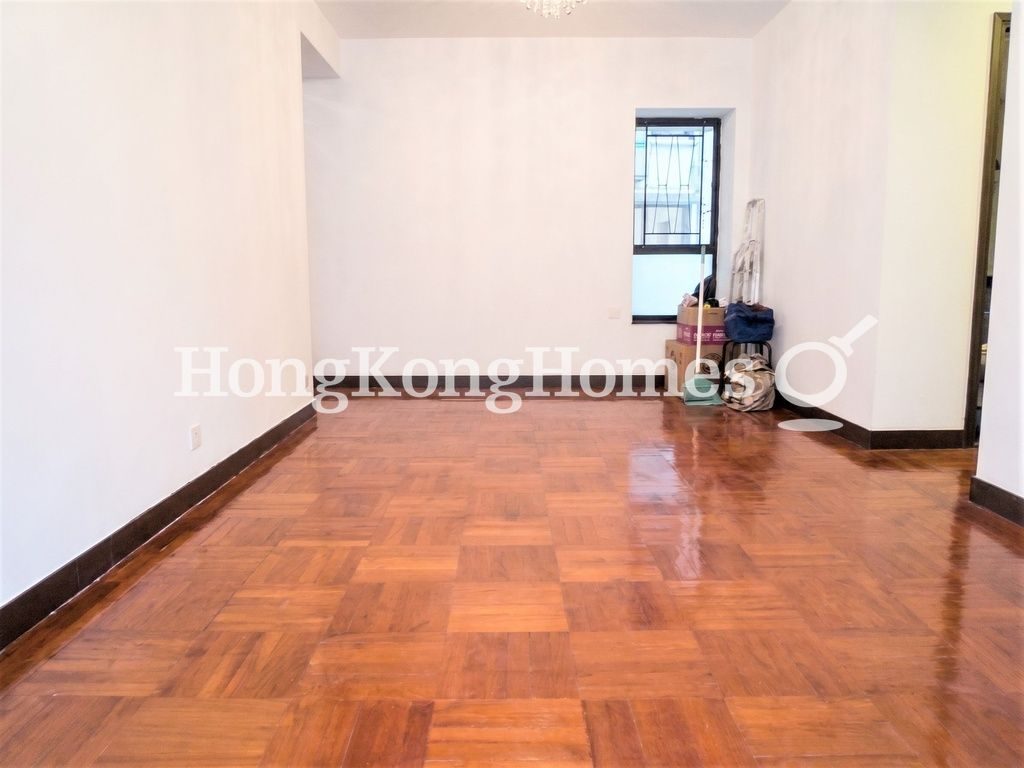 Living and Dining Room — The Grand Panorama III, Mid-levels West