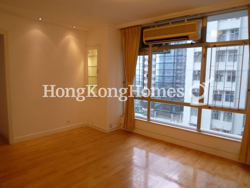 Living and Dining Room — Taikoo Shing - Kai Tien Mansion, Taikoo Shing