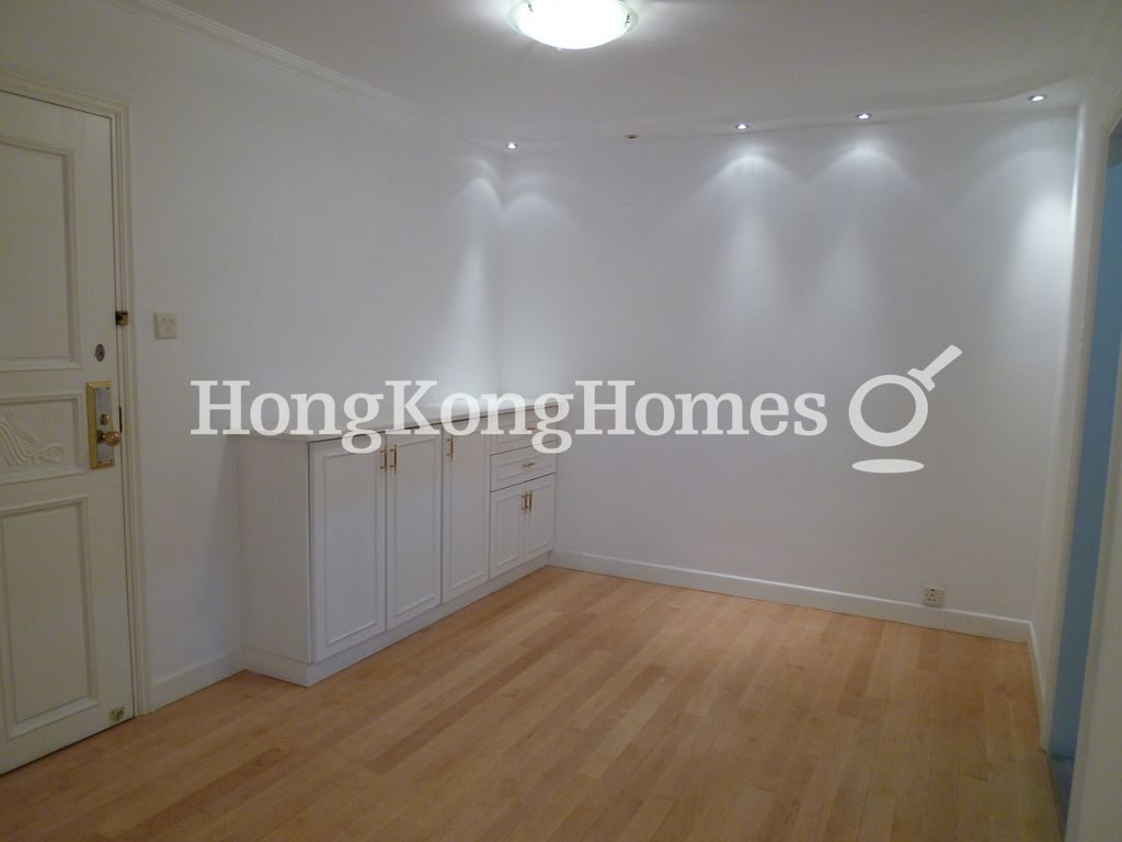 Living and Dining Room — Taikoo Shing - Kai Tien Mansion, Taikoo Shing