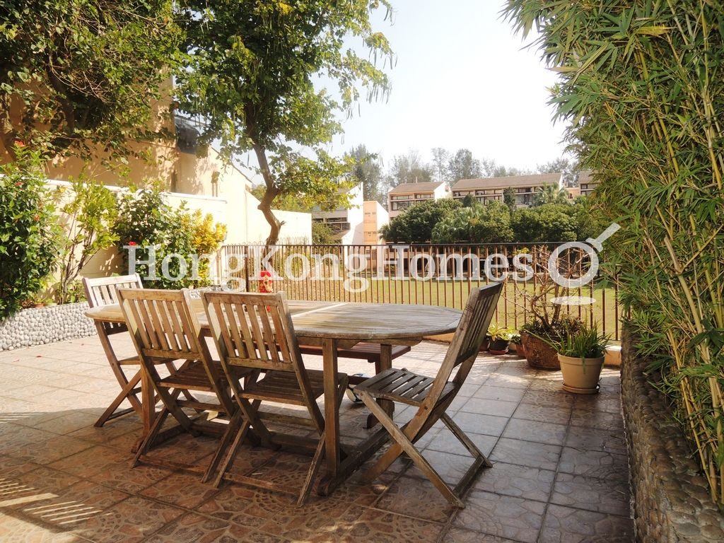 Private Terrace — Phase 1 - Beach Village - Seabird Lane - Block 03, Discovery Bay