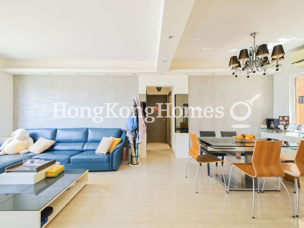 Living and Dining Room — Broadview Terrace, North Point Hill