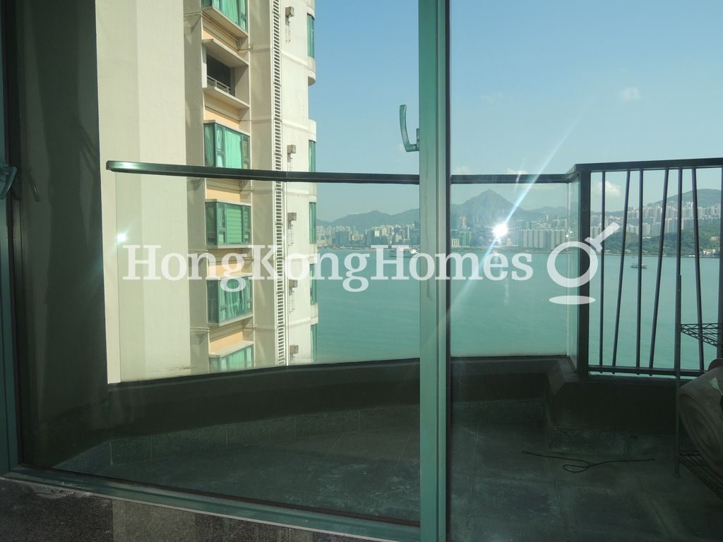 Balcony — Grand Promenade - Tower 05, Quarry Bay
