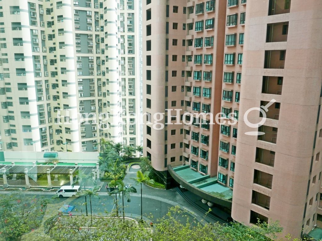 Hillsborough Court - Block 02