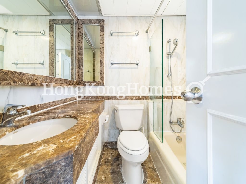 Master Bathroom — Scenecliff I, Mid-levels West