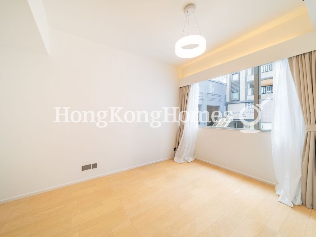 Master Bedroom — Shan Kwong Tower - No. 22, Happy Valley