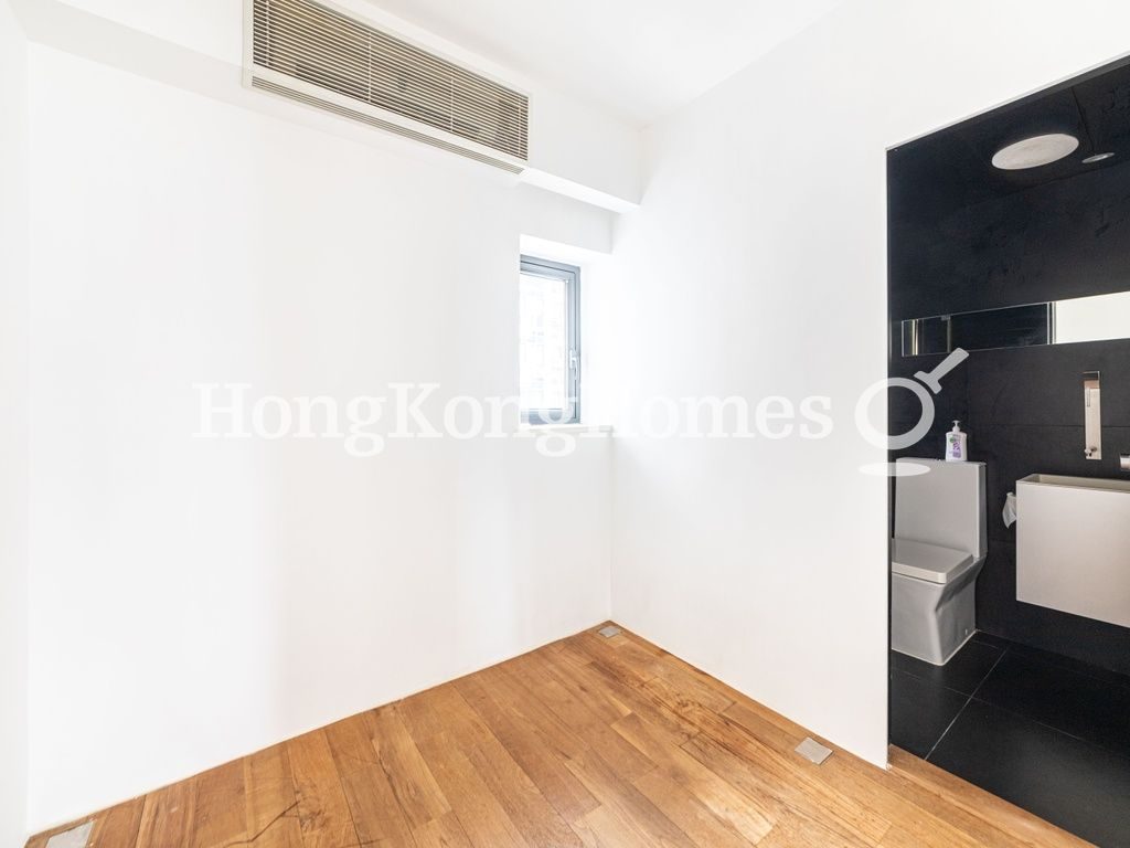 Second Ensuite Bedroom — Winsome Park, Mid-levels West