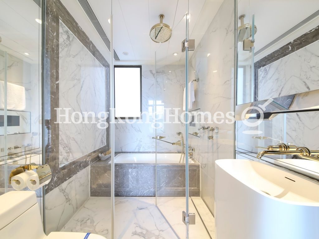 Ensuite Bathroom — Castle One, Mid-levels West