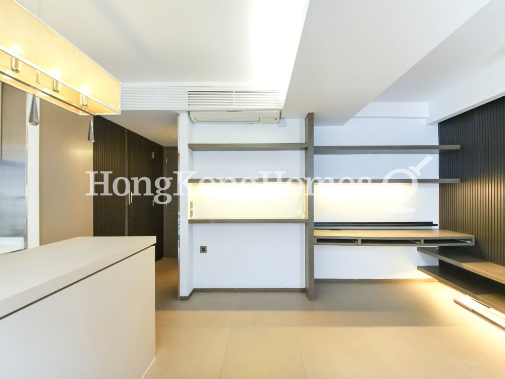 Living and Dining Room — Richview Villa (Fung Shing Court), Happy Valley