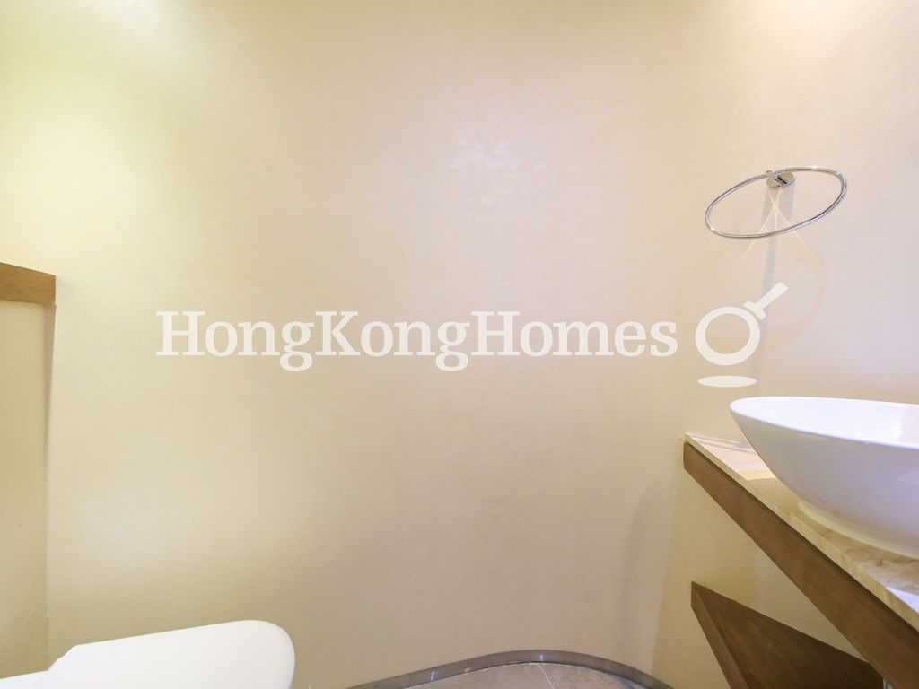 Guest Powder Room — Hanwin Mansion, Mid-levels West