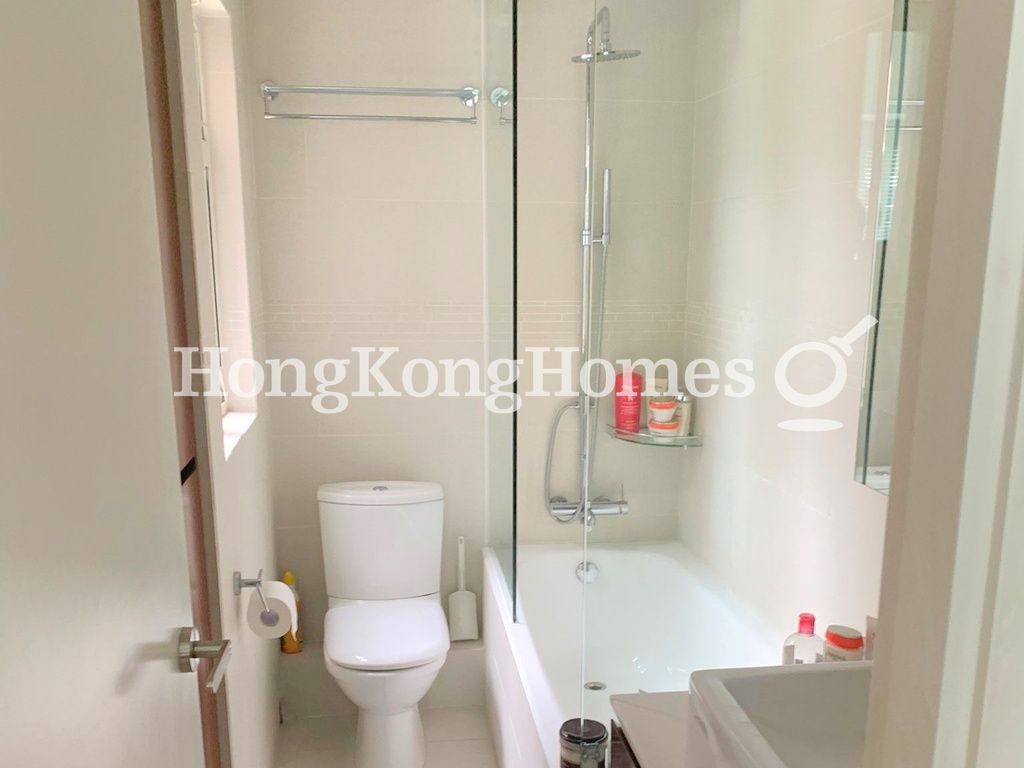 Bathroom — Imperial Terrace, Sai Ying Pun
