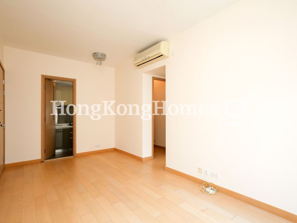 Living and Dining Room — Island Crest - Tower 1, Sai Ying Pun