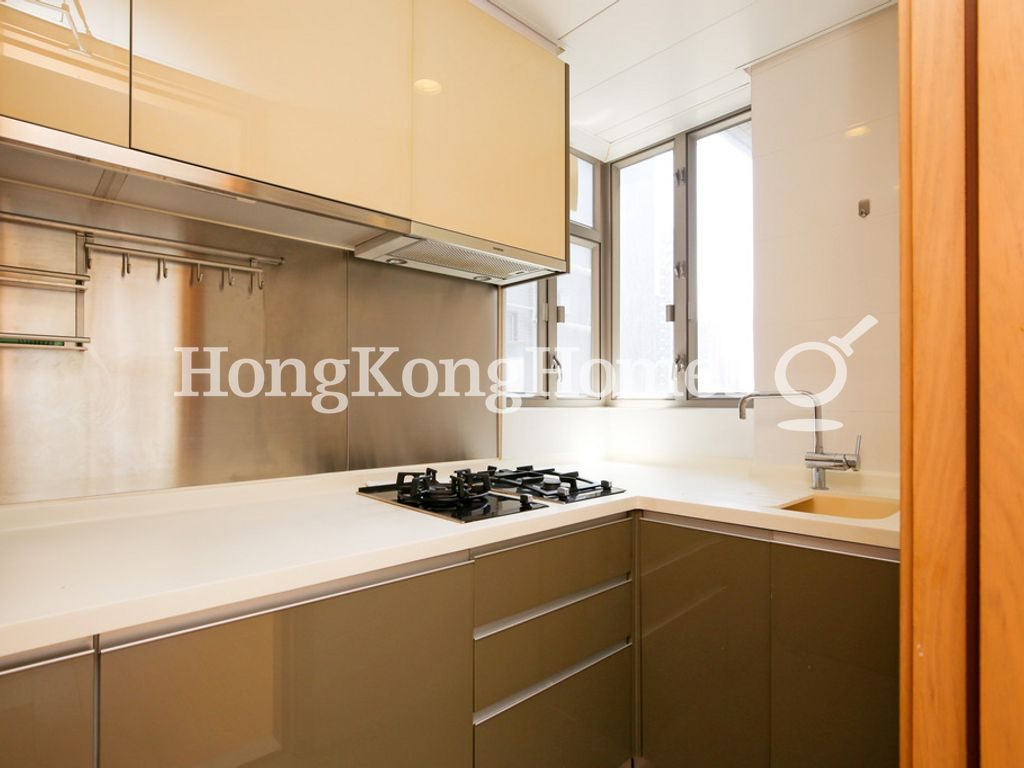 Kitchen — Island Crest - Tower 1, Sai Ying Pun