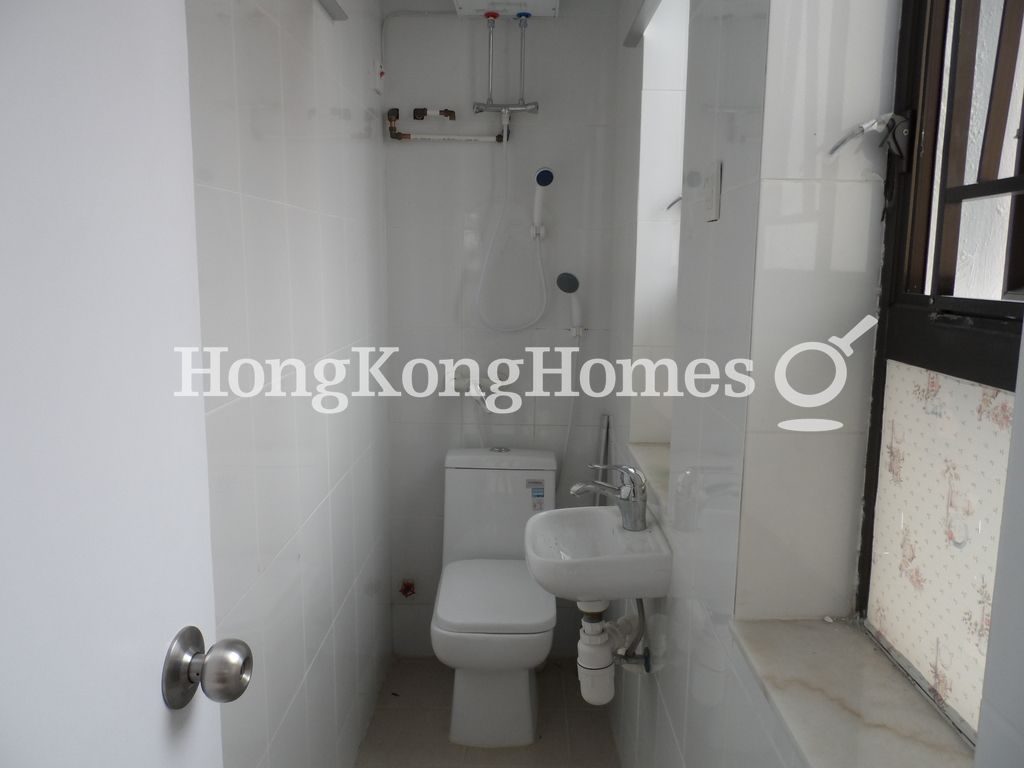 Guest Washroom — La Salle Building, Kowloon Tong