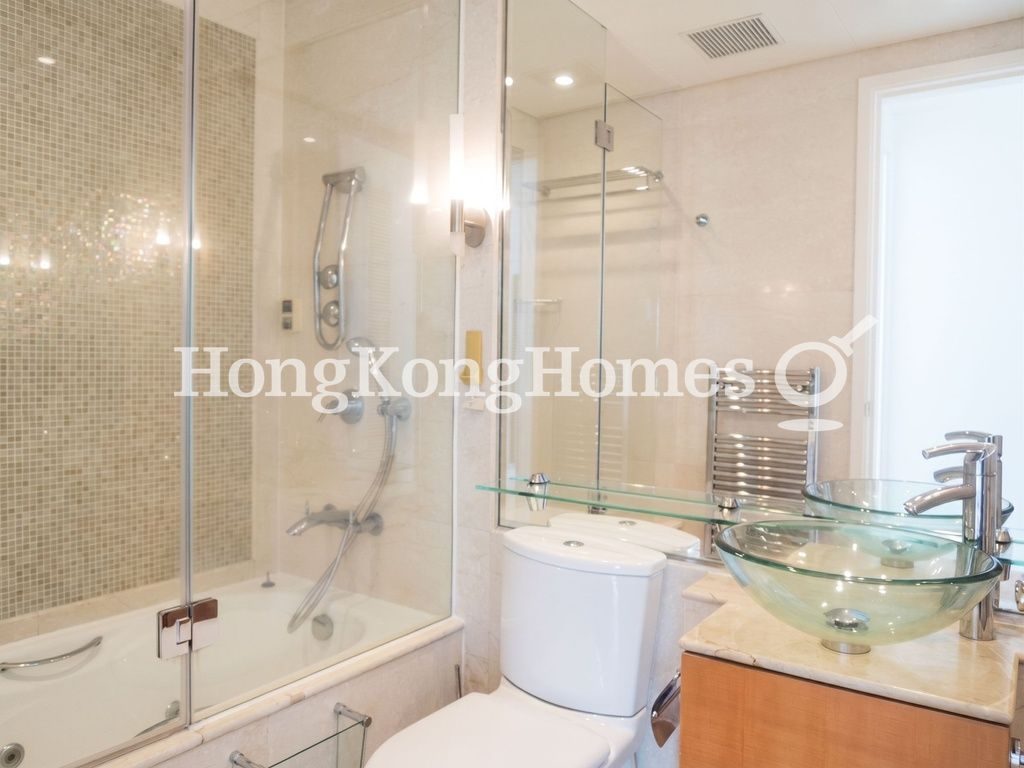 Guest Bathroom — Residence Bel-air - Phase 04, Peak Tower 08, Pokfulam