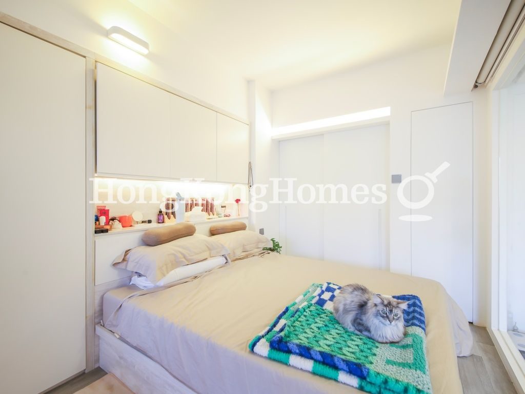 Master Bedroom — Yu Fung Building, Happy Valley