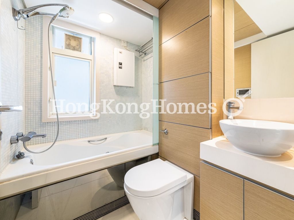 Guest Bathroom — CentreStage - Block 02, Central