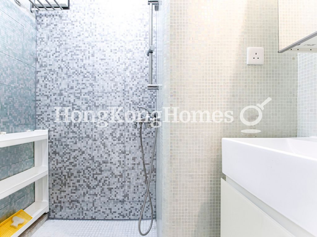 Guest Bathroom — Hawthorn Garden, Happy Valley