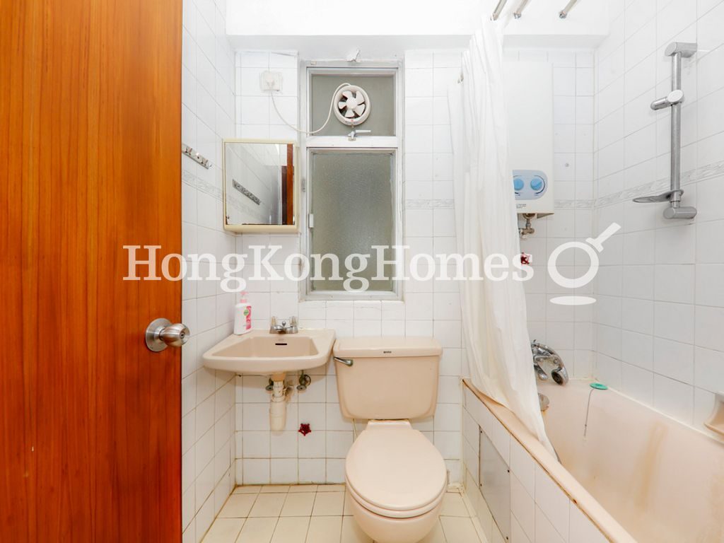 Guest Bathroom — Man Kwong Court, Western / Kennedy Town
