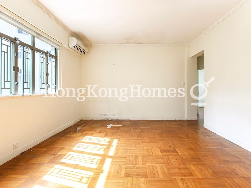 Living and Dining Room — Bisney Villas (Consort Rise 19-21), Pokfulam