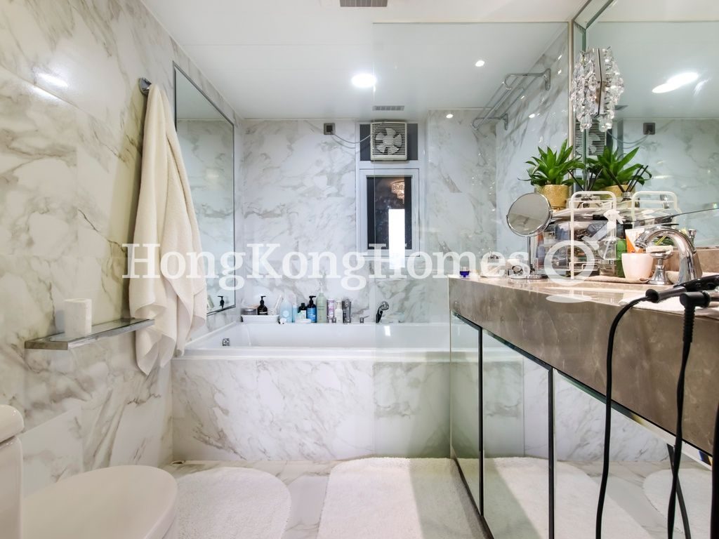 Master Bathroom — City Garden - Block 08, North Point