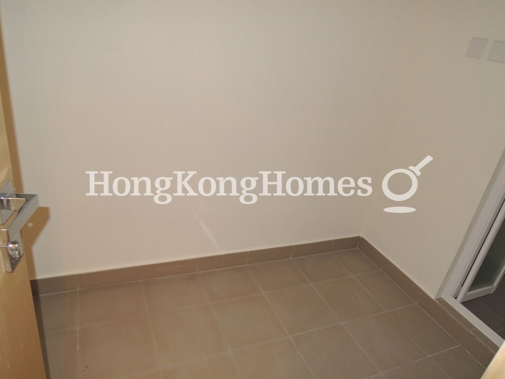 Maid's Room — Dragons Range - Court D - Tower 1, Shatin / Fo Tan
